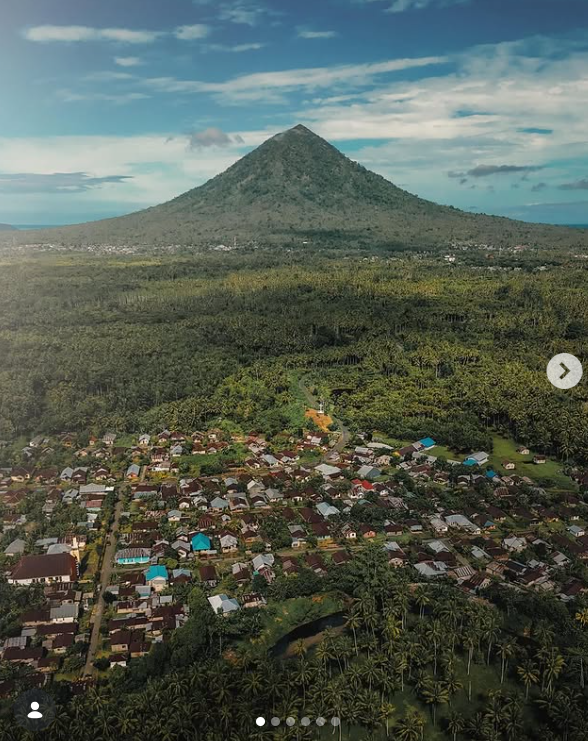 Kekayaan alam di Kabupaten Halmahera Barat, Provinsi Maluku Utara.